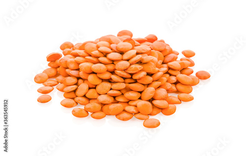 Obraz na płótnie Pile lentil isolated on white background w salonie