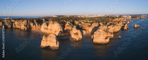 Costa del Algarve, Portugal, a vista de drone. photo