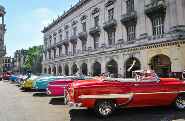 Keuken achterwand Havana Vintage wagen op straat Havana Cuba  © Michal