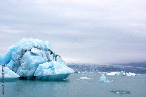 Iceberg off the coast of Iceland © Владимир Щелканов