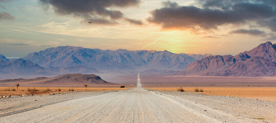 Rideaux Beige Gravel road and beautiful landscape in Namibia  © Pierre vincent