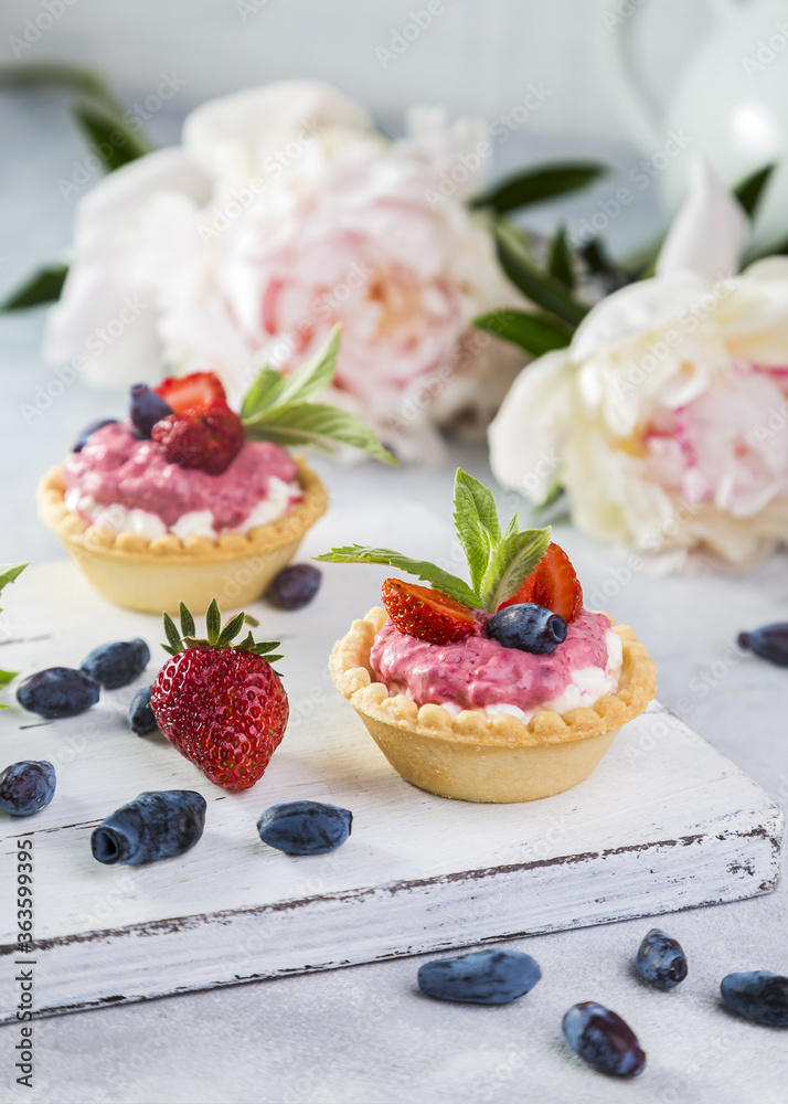 Image with tartlets.