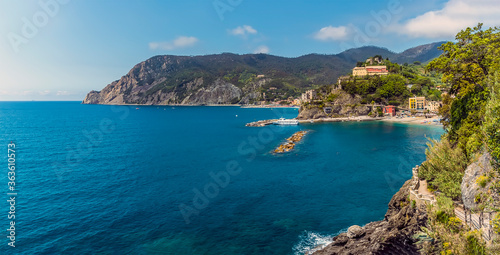 A view from the Monterosso to Vernazza path in summertime