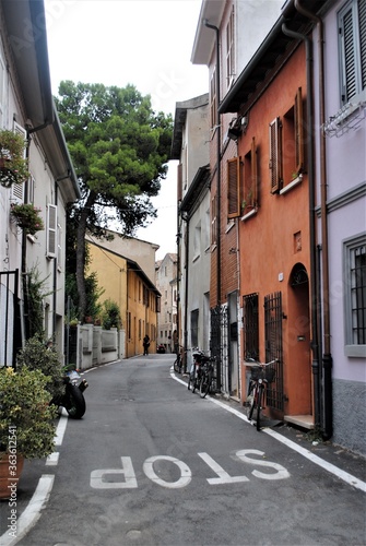 Fototapeta Naklejka Na Ścianę i Meble -  Empty narrow italian traditional street