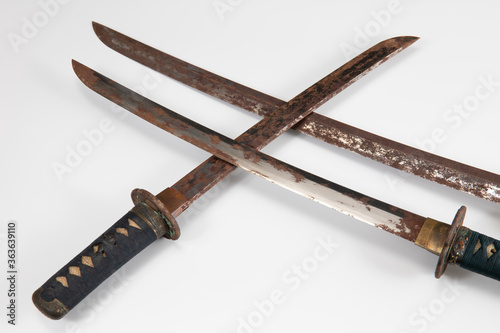 古い錆びた日本刀