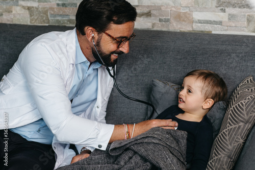 a home doctor who consults a baby