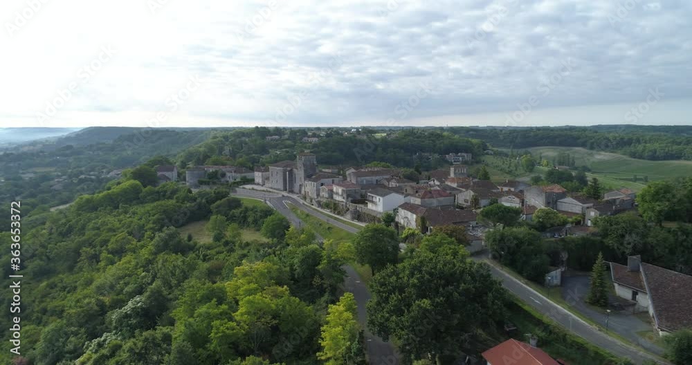 Pujols aerial lateral travelling, Lot-et-Garonne, labelled Les Plus Beaux Villages de France Pujols aerial lateral travelling, Lot-et-Garonne, labelled Les Plus Beaux Villages de France