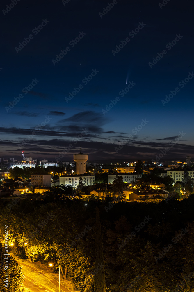 Comet C / 2020 F3 Neowise above the city of Poitiers in France, July 8, 2020 - shortly before sunrise