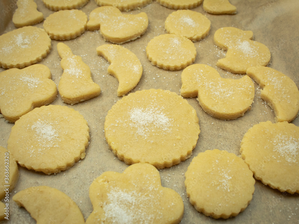 Homemade gingerbread cookies from shortcrust pastry
