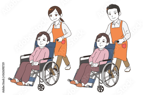 高齢女性を介護するヘルパー