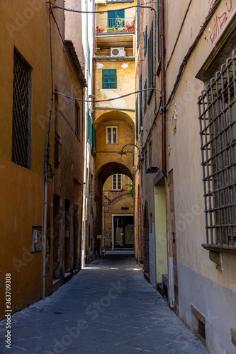 Fototapeta Naklejka Na Ścianę i Meble -  Lucca Toskana Italien Stadtansichten Altstadt