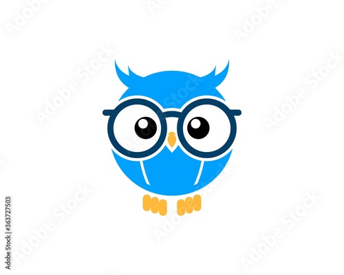 Cute and smart owl with eyeglass