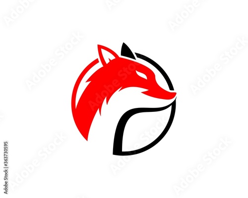 Circle shape with red fox inside