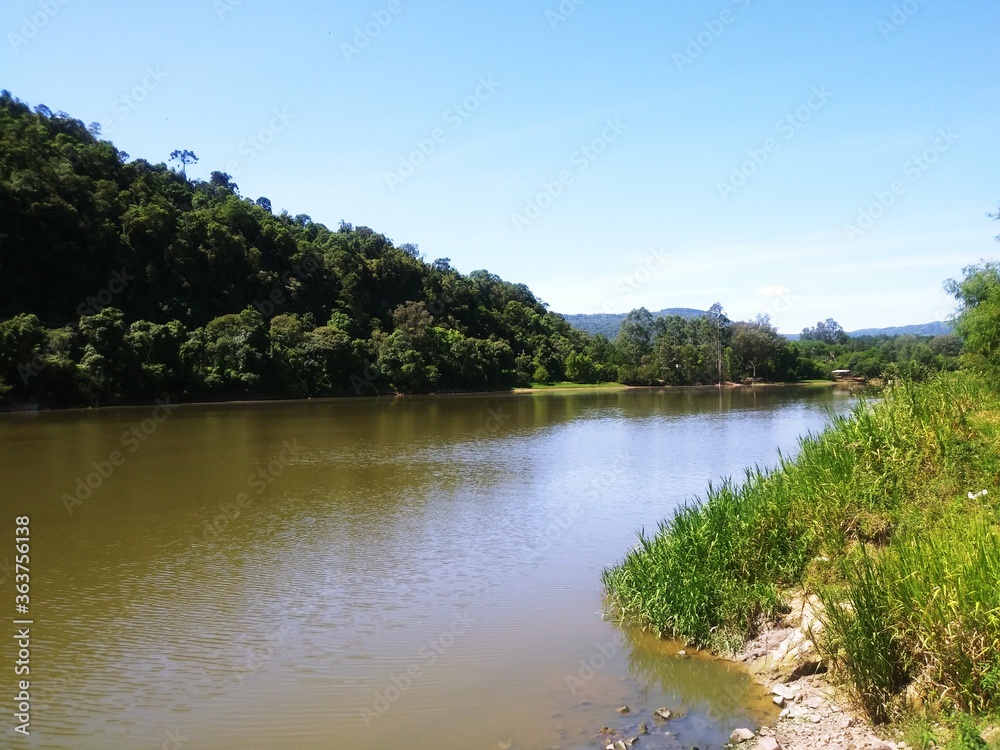 balloon, sky, air, umbrella, hot, blue, colorful, summer, beach, hot air balloon, color, yellow, flying, fly, red, rainbow, fun, parachute, parasol, sport, balloons, green, water, kite, outdoors