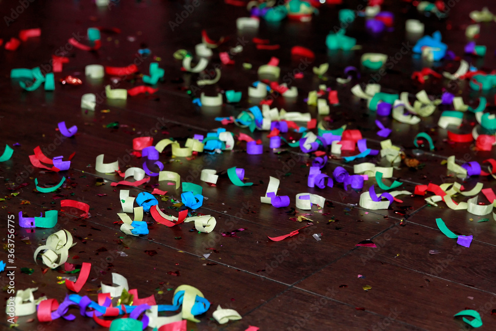 Fototapeta premium colorful confetti on the floor