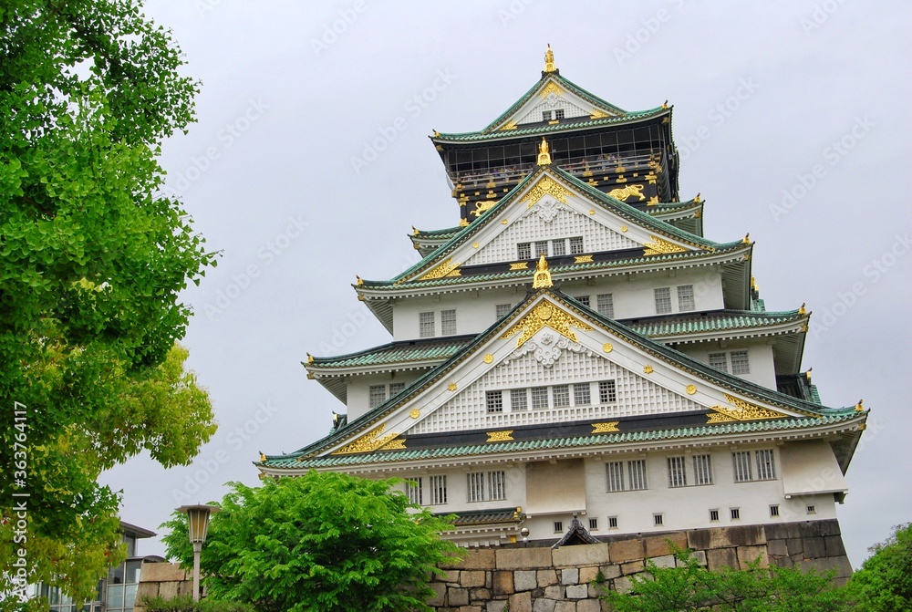 Osaka Castle is a Japanese castle in Chūō-ku, Osaka, Japan. The castle is one of Japan's most famous landmarks Osaka Castle is a Japanese castle in Chūō-ku, Osaka, Japan. The castle is one of Japan's most famous landmarks