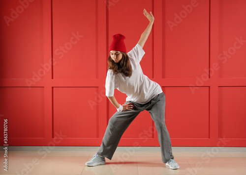 Beautiful female hip-hop da...