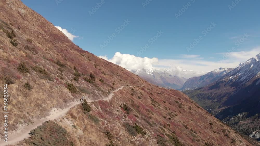 Mountain biking in Nepal. Annapurna Circuit.