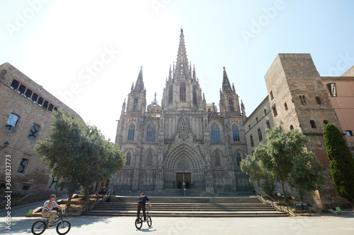 Obraz na płótnie The Cathedral of Barcelona in Spain w salonie