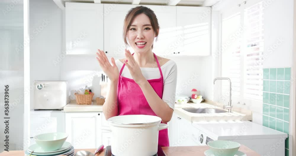 Asian pretty live streamer online Asian pretty live streamer online