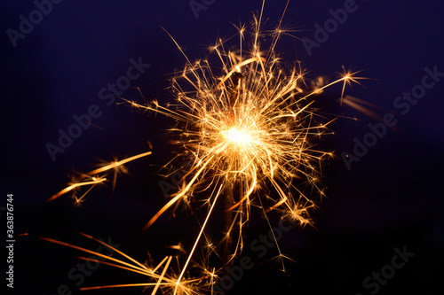 Deutschland, Abbrennende Wunderkerze.