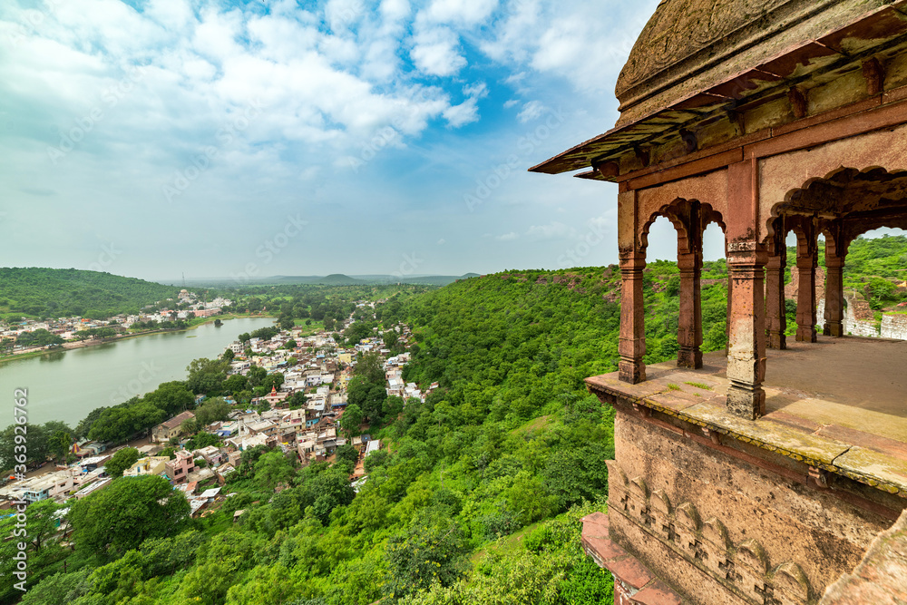 Obraz premium Beautiful view of Narsinghgarh Fort,Narsinghgarh (near Bhopal), Madhya Pradesh, India.