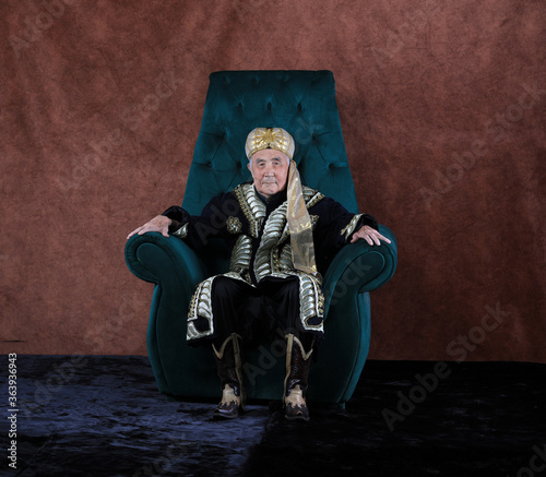 portrait of the eastern old sultan photo