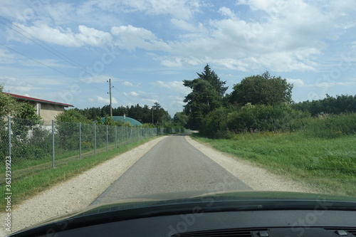 Landstraße - Straße - Asphalt - Auto - Auto fahren photo