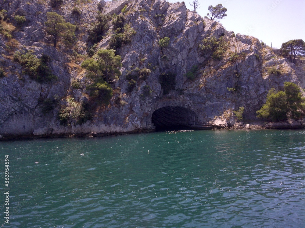 Höhle im Wasser