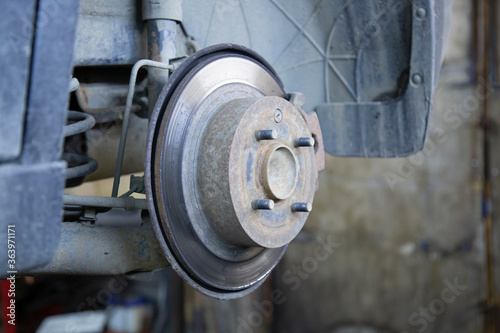 Repair of car brake discs. Replacement of car brake pads.