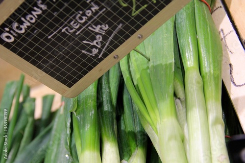 Fruits et légumes primeur marché oignons