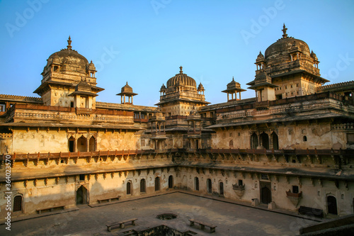 Beautiful view of of jahangir mahal, orchha palace, Orchha, Madhya Pradesh © artqu