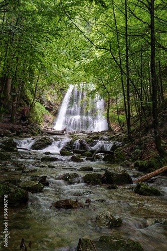 Wasserfall in den Alpen
