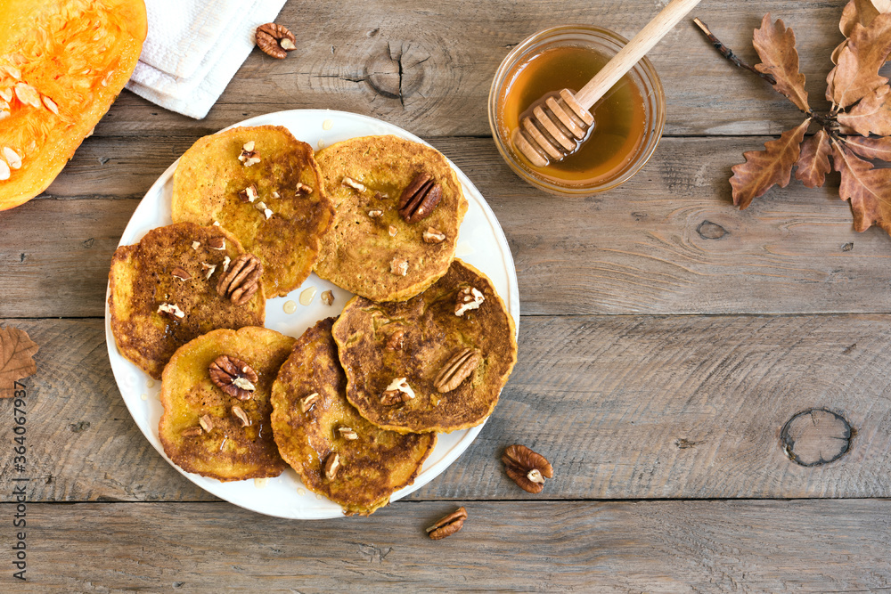 Pumpkin pancakes with pecan and honey Pumpkin pancakes with pecan and honey