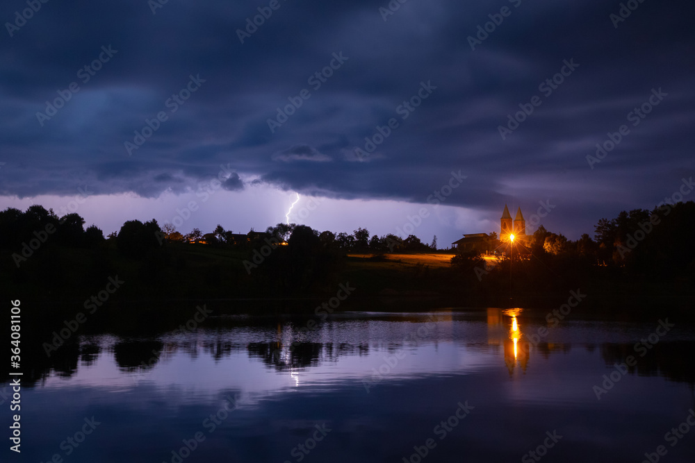 Naklejka premium Thunderstorm in the night