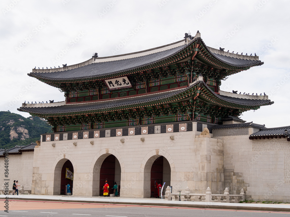 Gwanhwamoon (The gate of palace in Seoul) Gwanhwamoon (The gate of palace in Seoul)