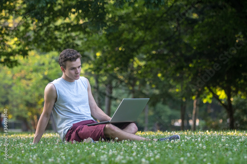 Young man with  laptop. © B.Stefanov