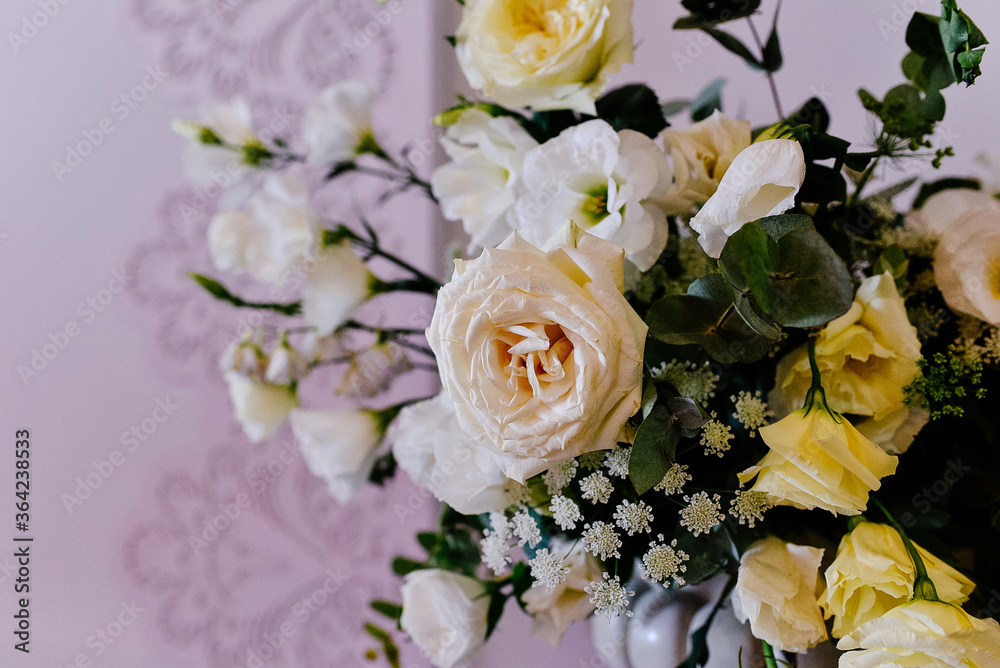 Beautiful flower arrangement of roses in a vase Beautiful flower arrangement of roses in a vase