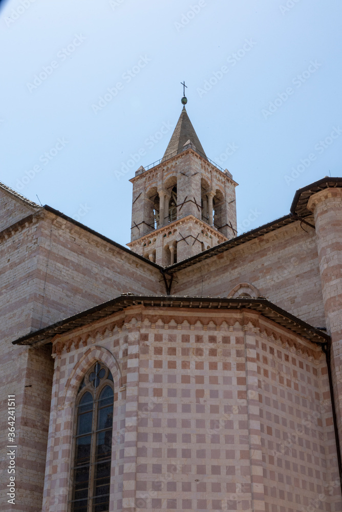 basilica of santa chiara di assisi and its architecture