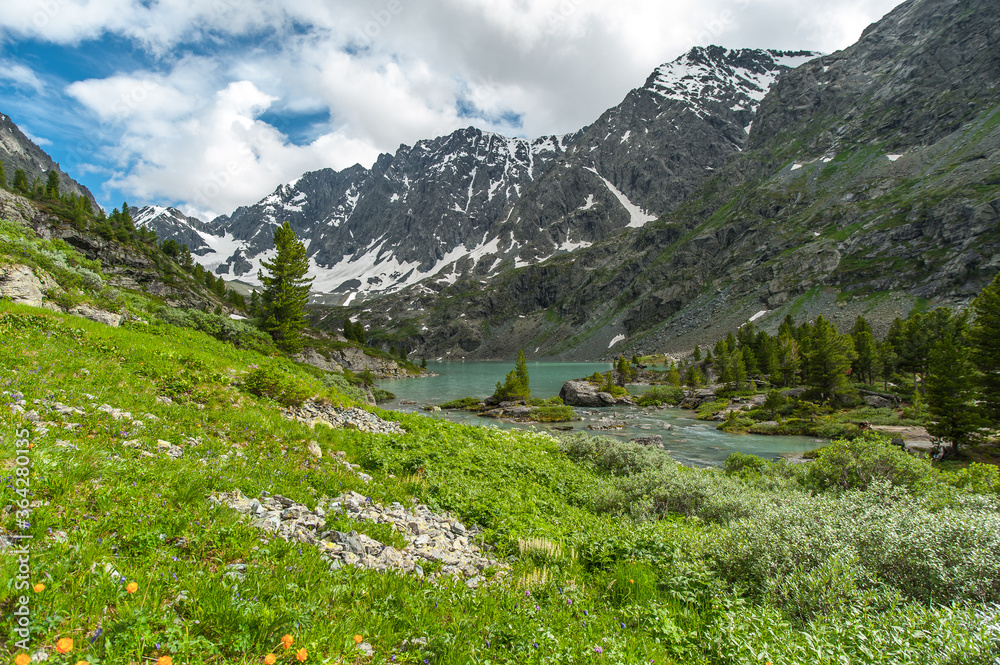 lakes in the mountains of the Altai Mountains ate and blue sky nature