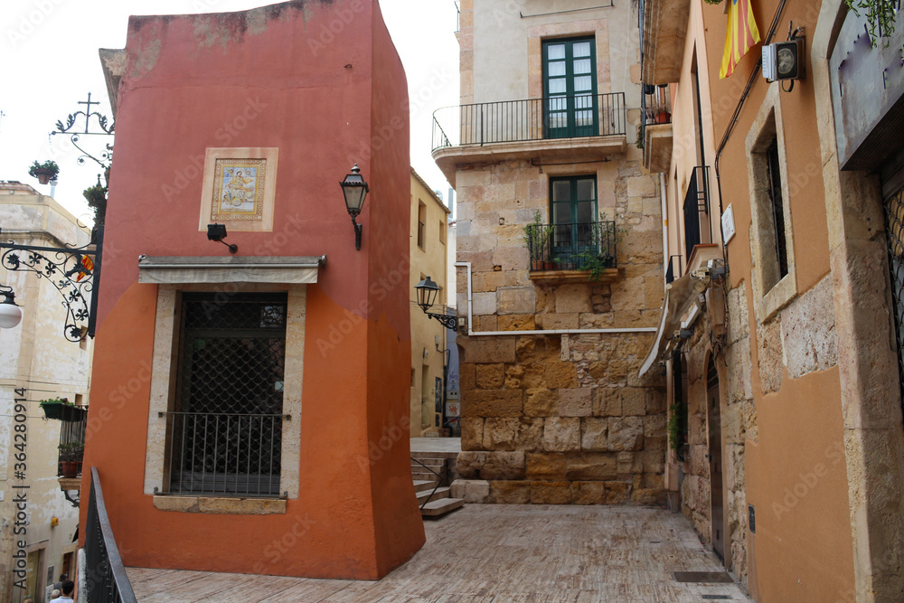 Fototapeta premium On a street in the heart of Tarragona, Catalonia, Spain.