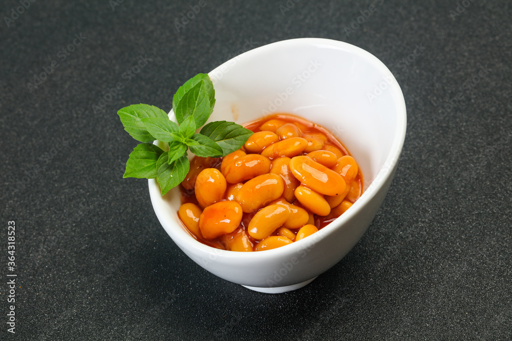 White beans with tomato sauce White beans with tomato sauce