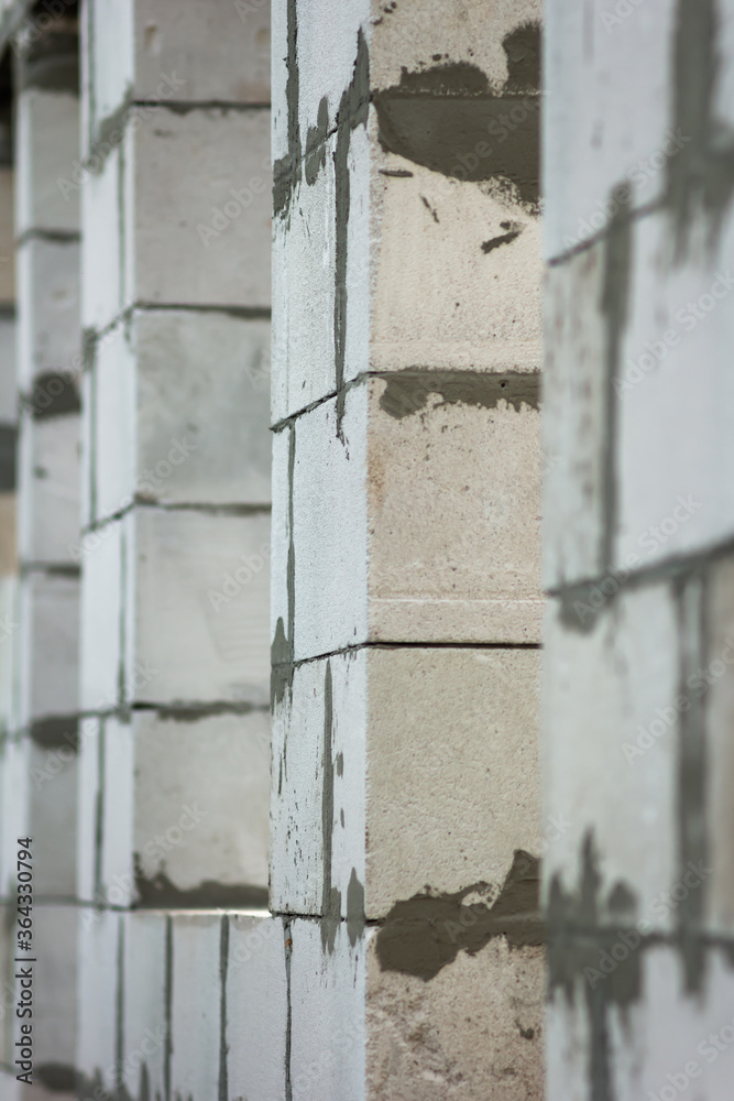 Wall from aerated concrete blocks