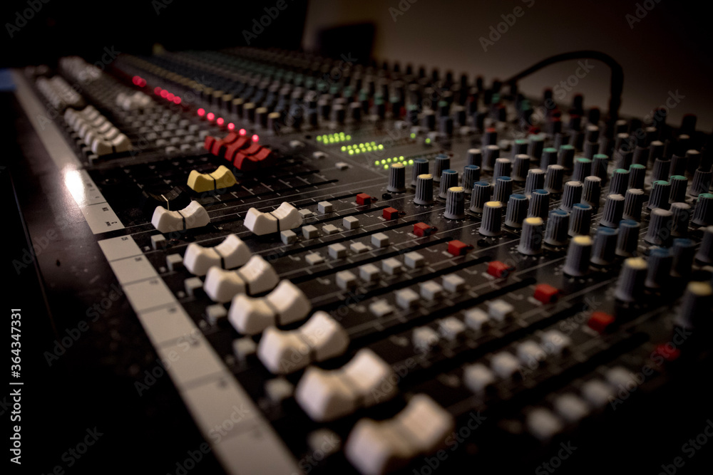 sound mixer console sound mixer console