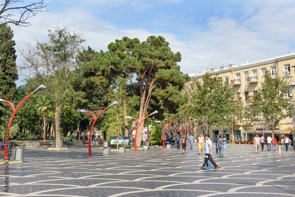 Obraz premium Plac fontann w centrum Baku