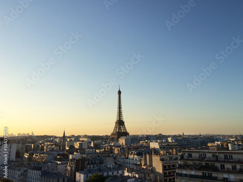 Fototapeta Naklejka Na Ścianę i Meble -  Paris skyline with an impressive Eiffel Tower in the sunrise.