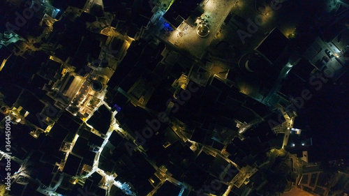 Cuadro en lienzo Village de Chora sur l'île d'Ios vue de nuit