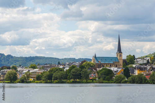 Blick auf Kröv von der Mosel, Rheinland-Pfalz, Deutschland © Christian Dietz