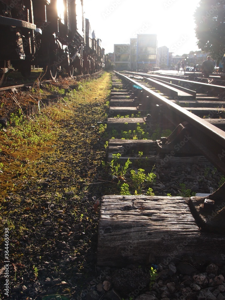 Obraz premium Old train and railway track