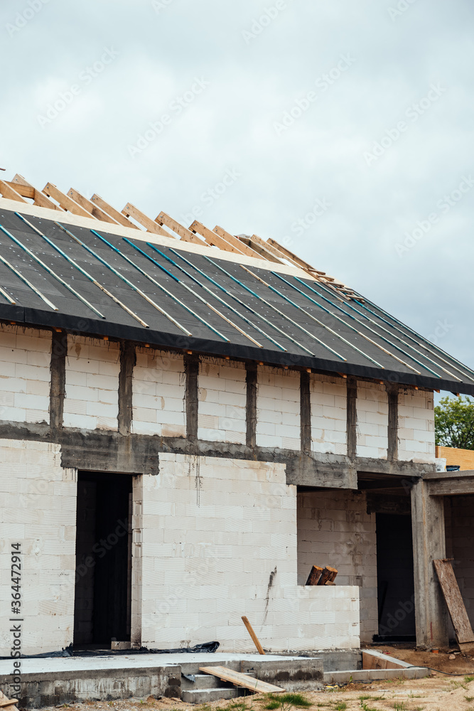 construction of the house roof structure